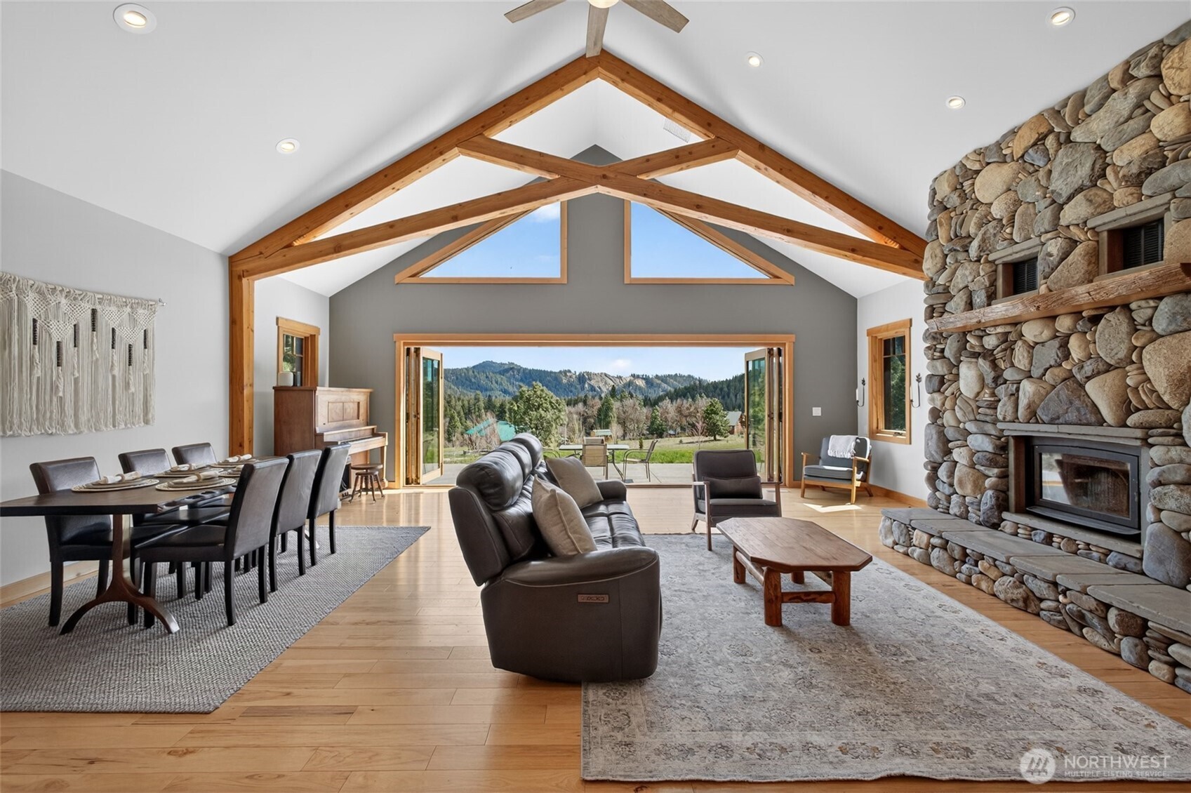 215 Lois Lane , Leavenworth, WA 98826