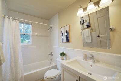 225 131st Avenue NE, Bellevue, WA 98005 - Photo 24