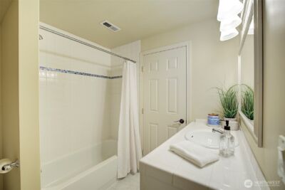 225 131st Avenue NE, Bellevue, WA 98005 - Photo 31