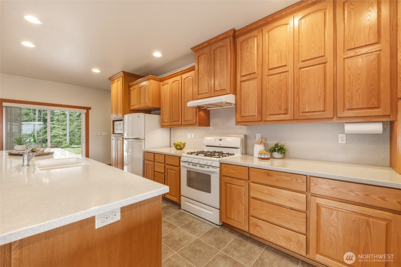 2385 Lake Forest Drive , Oak Harbor, WA 98277