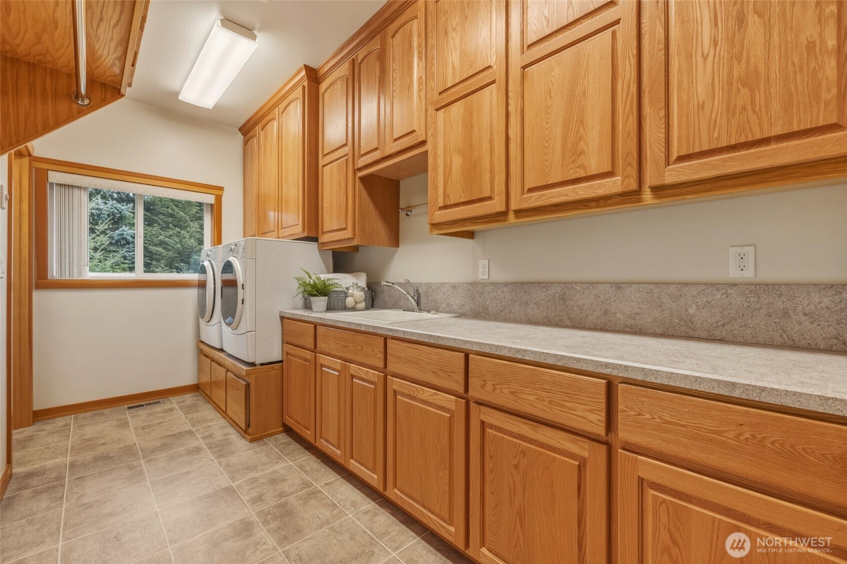 2385 Lake Forest Drive , Oak Harbor, WA 98277