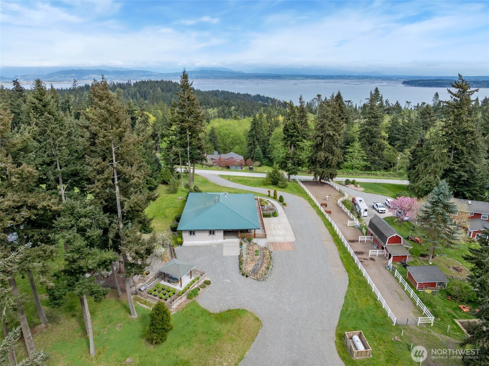 2385 Lake Forest Drive , Oak Harbor, WA 98277