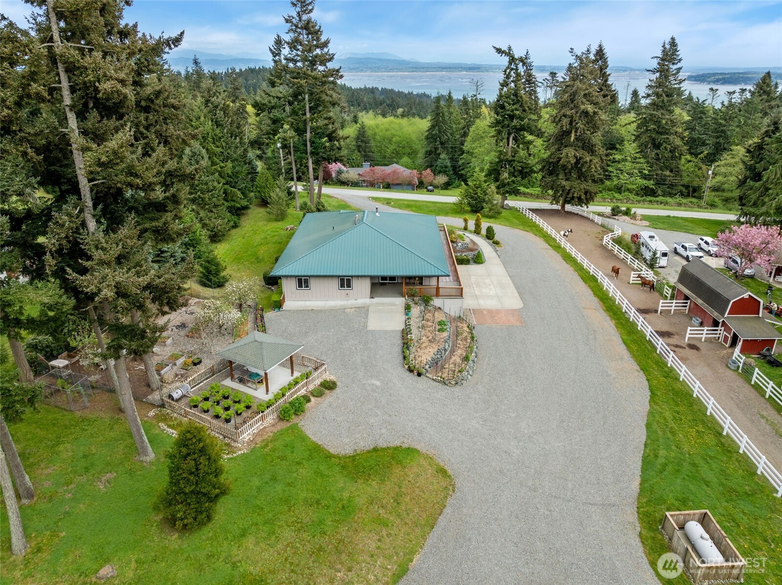 2385 Lake Forest Drive , Oak Harbor, WA 98277