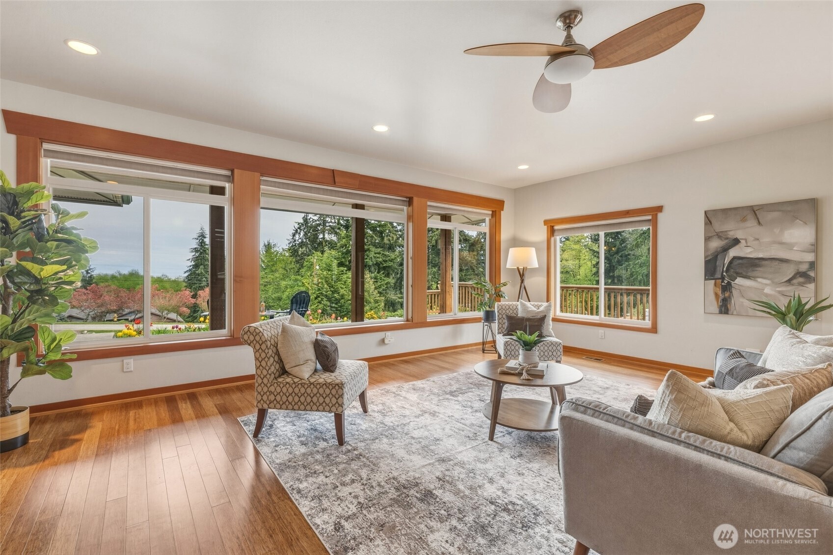 2385 Lake Forest Drive , Oak Harbor, WA 98277