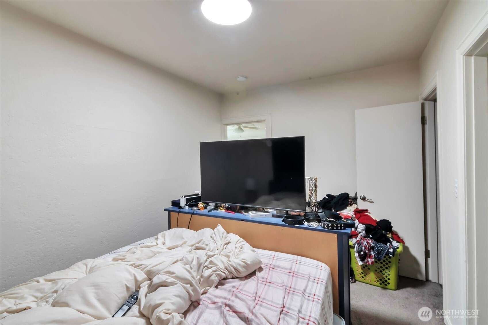 801 Veneta Avenue , Bremerton, WA 98337