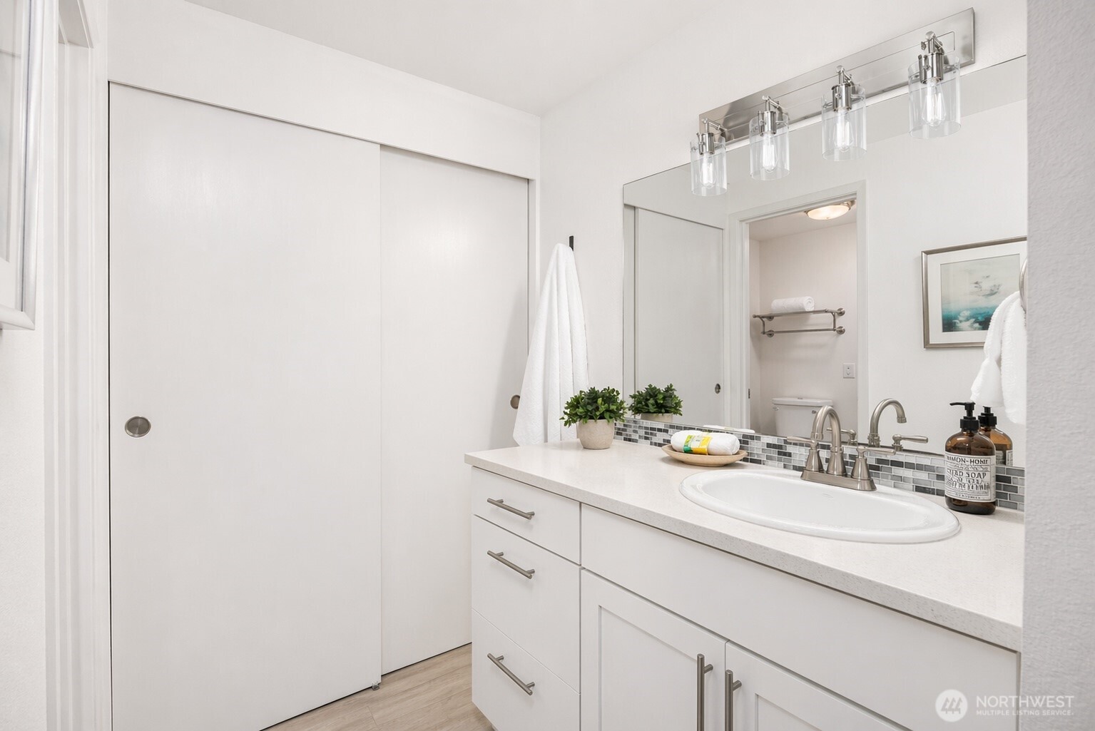 9820 NE Beach Crest Drive , Bainbridge Island, WA 98110