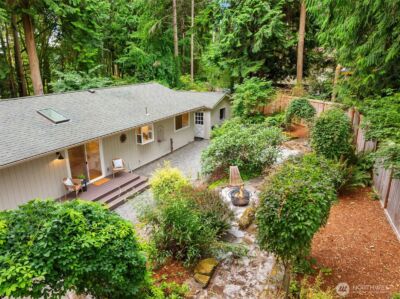 9820 NE Beach Crest Drive , Bainbridge Island, WA 98110