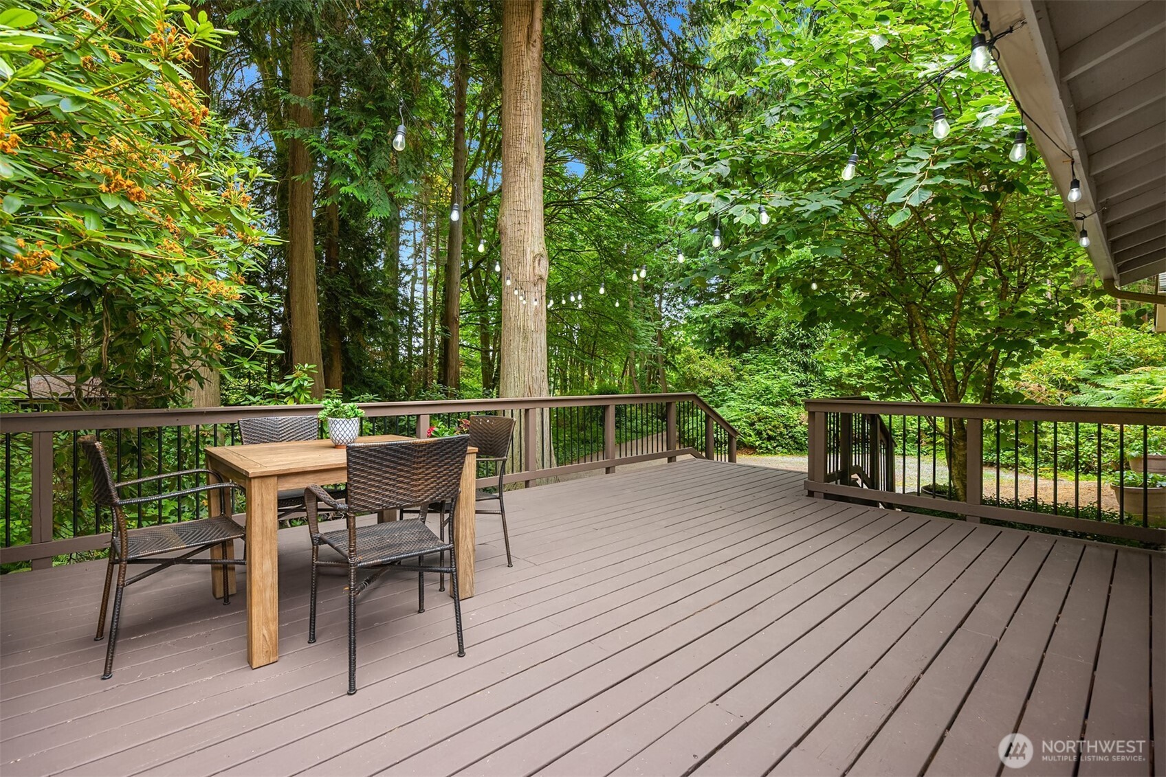 9820 NE Beach Crest Drive , Bainbridge Island, WA 98110