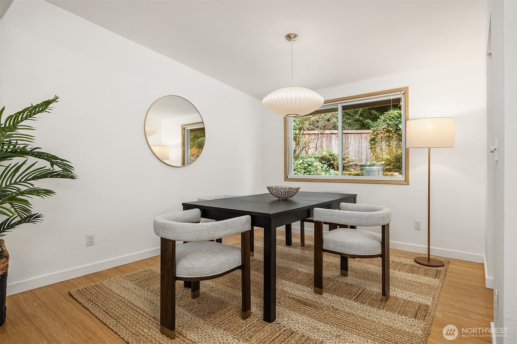 9820 NE Beach Crest Drive , Bainbridge Island, WA 98110