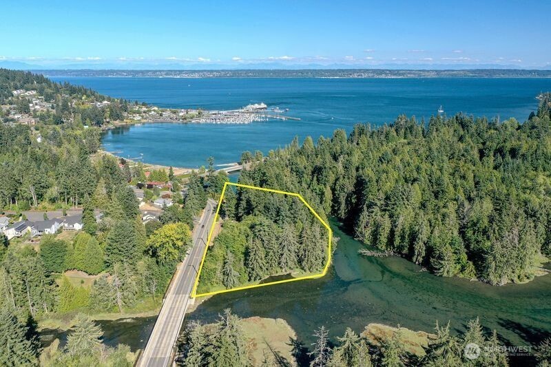 10295 NE West Kingston Road , Kingston, WA 98346-9329