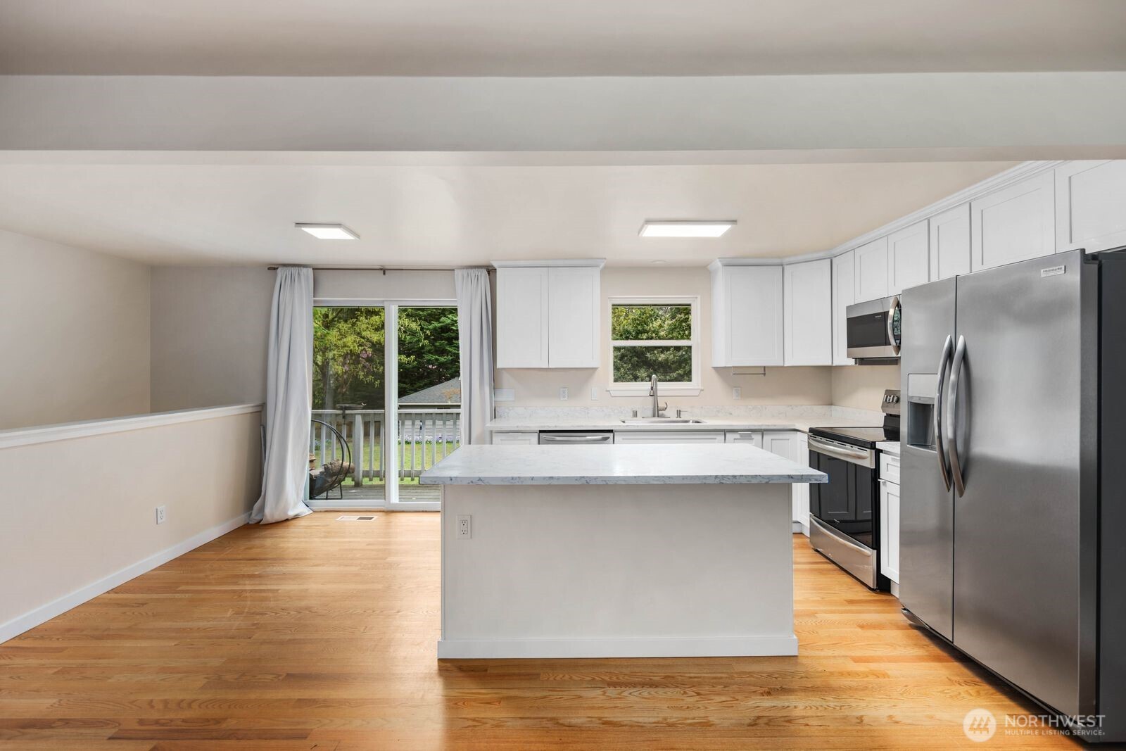 20604 4th Avenue SW, Normandy Park, WA 98166-4228