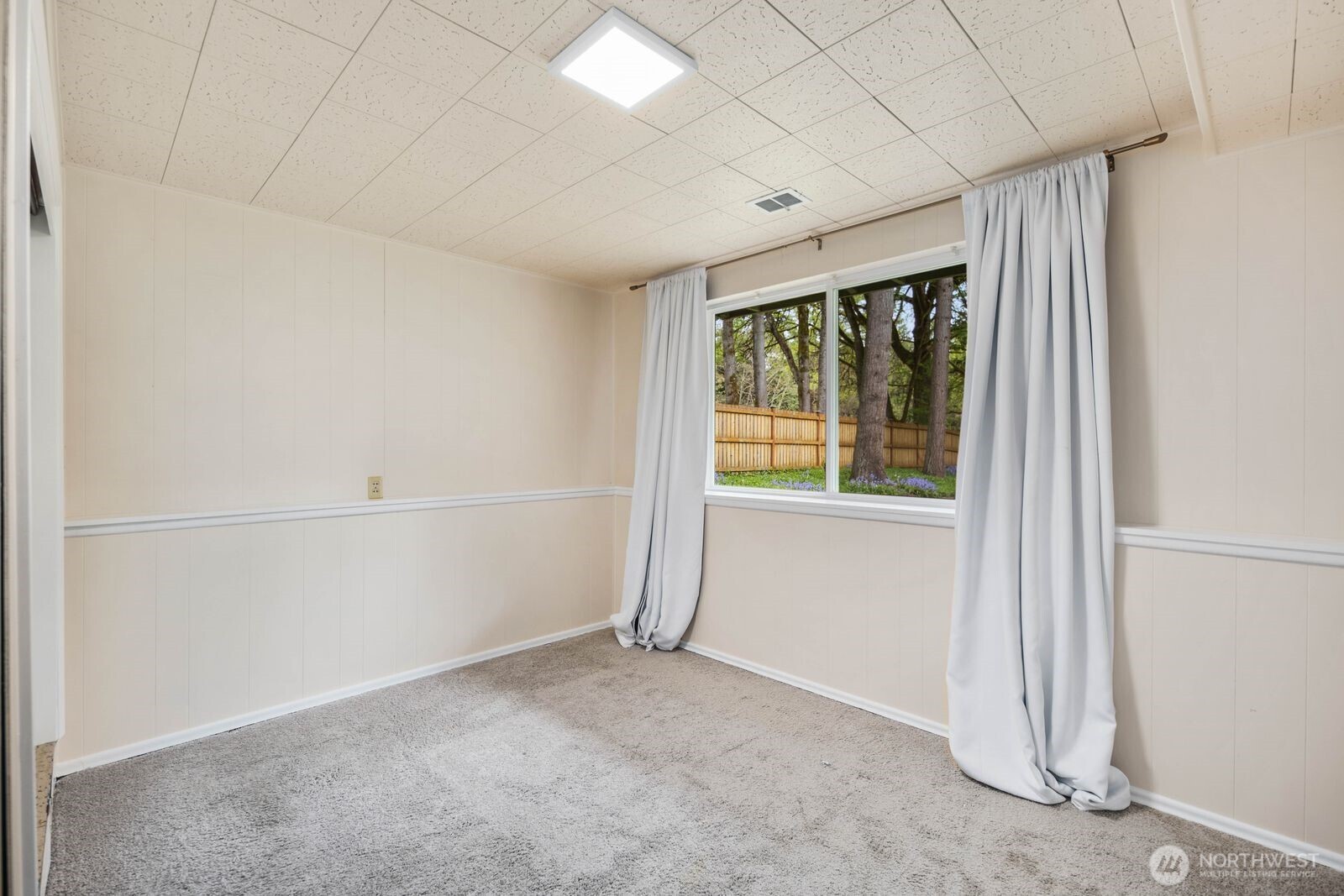 20604 4th Avenue SW, Normandy Park, WA 98166-4228