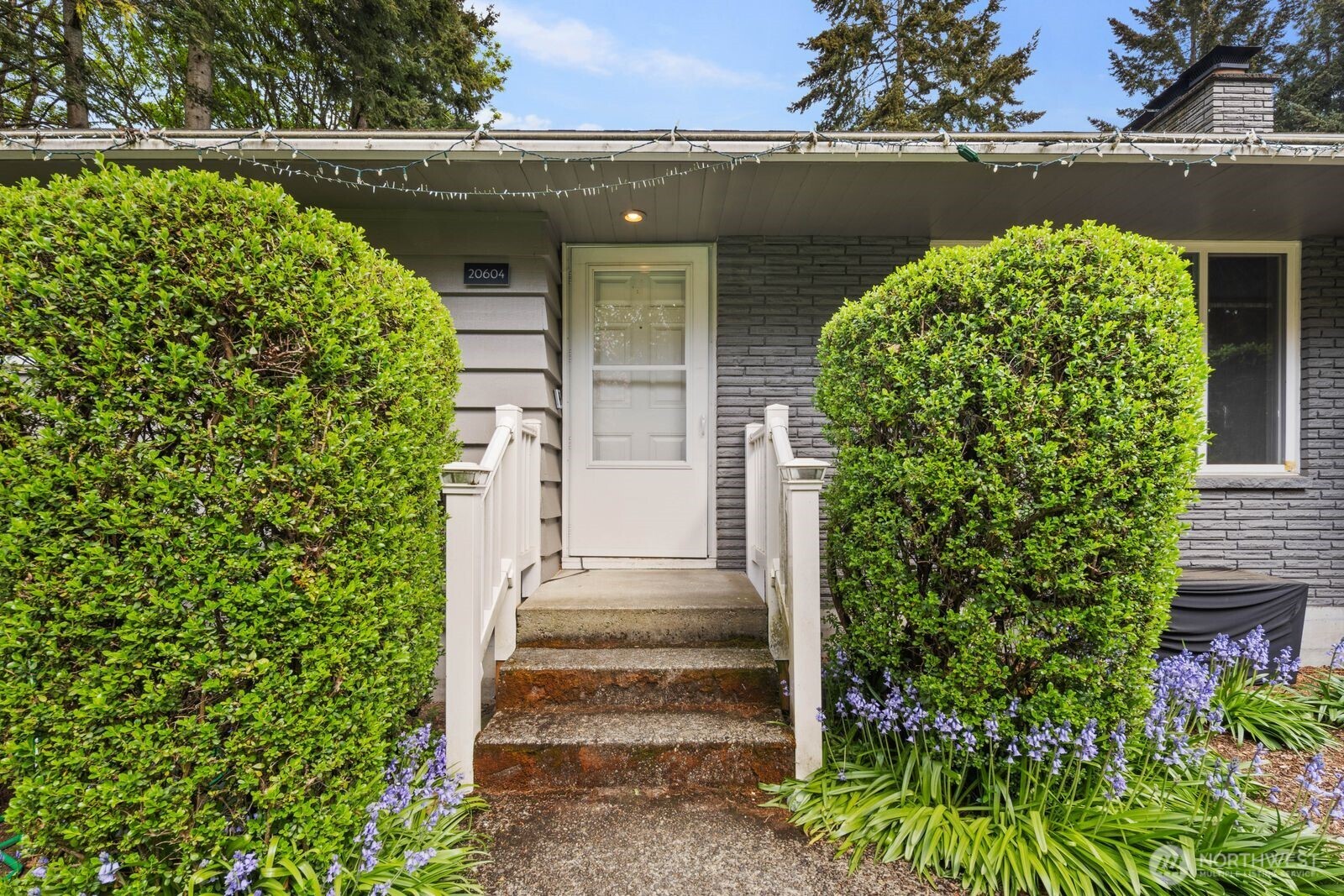20604 4th Avenue SW, Normandy Park, WA 98166-4228