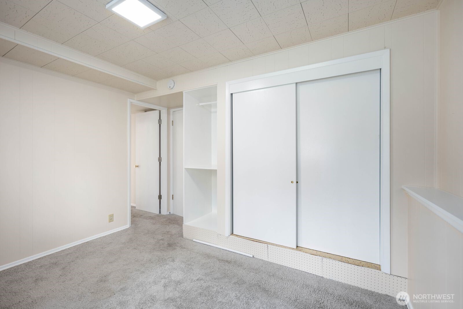 20604 4th Avenue SW, Normandy Park, WA 98166-4228