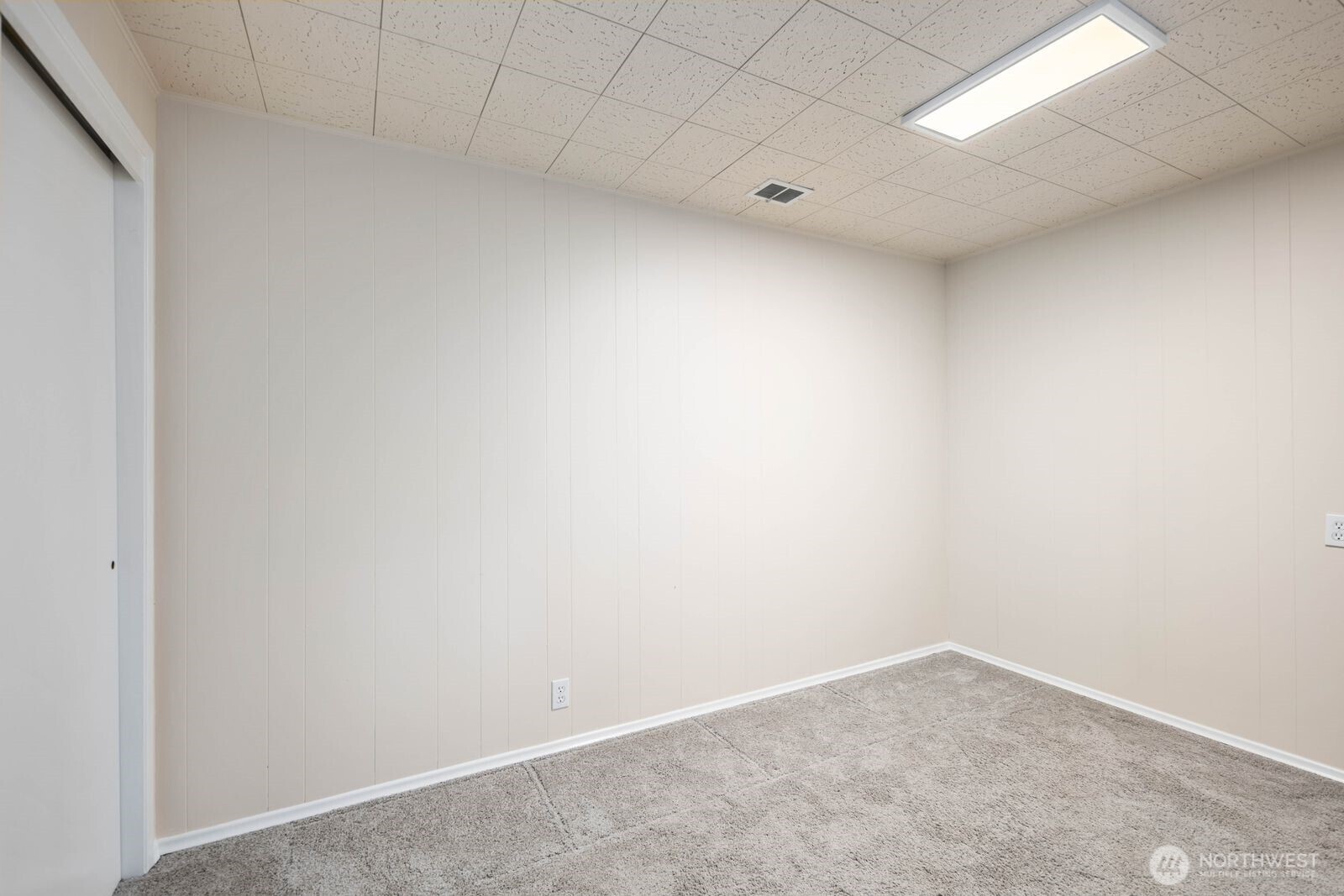 20604 4th Avenue SW, Normandy Park, WA 98166-4228