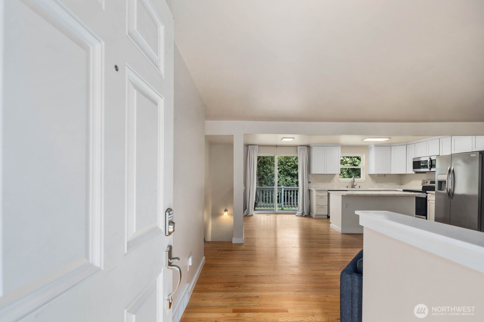 20604 4th Avenue SW, Normandy Park, WA 98166-4228