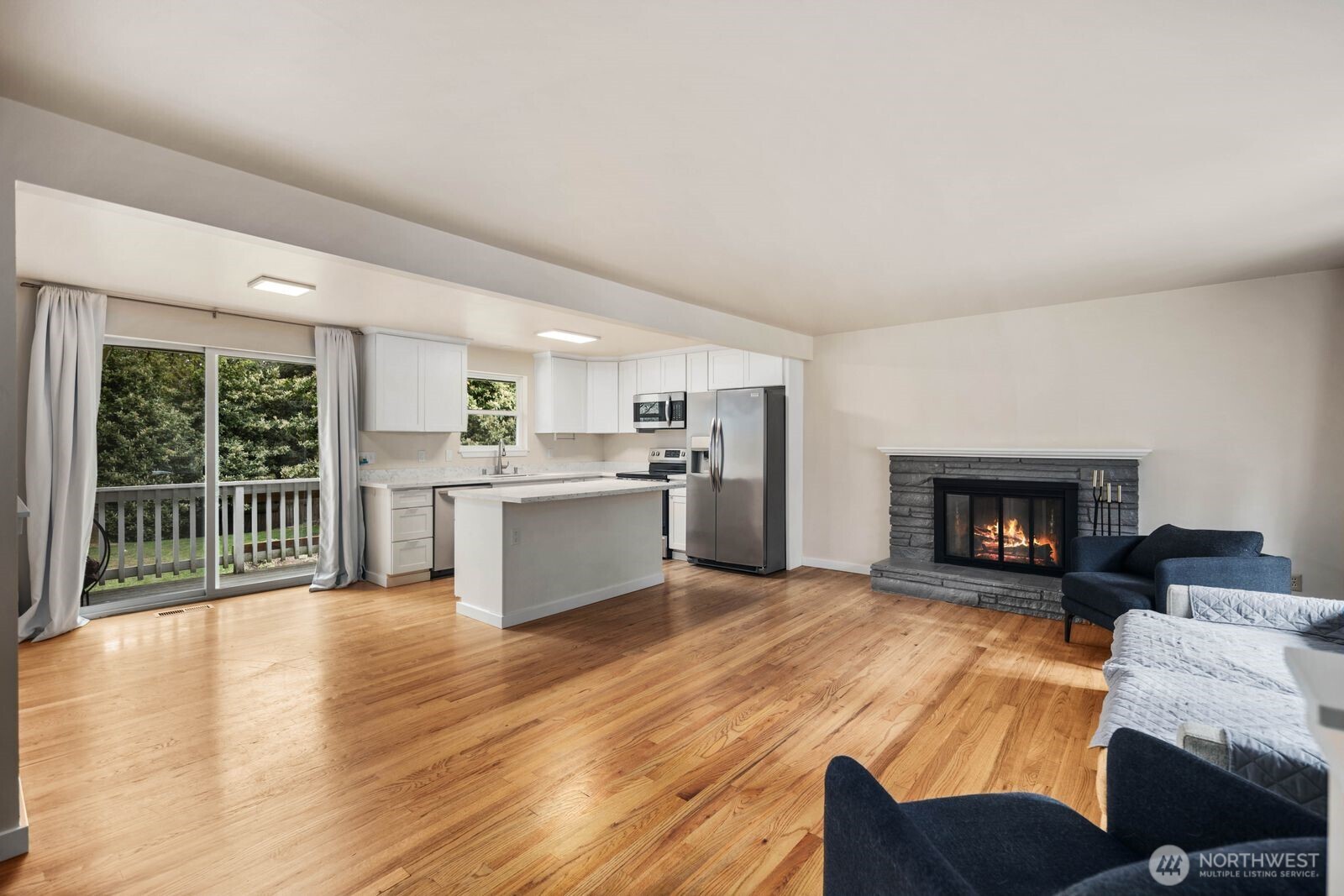 20604 4th Avenue SW, Normandy Park, WA 98166-4228