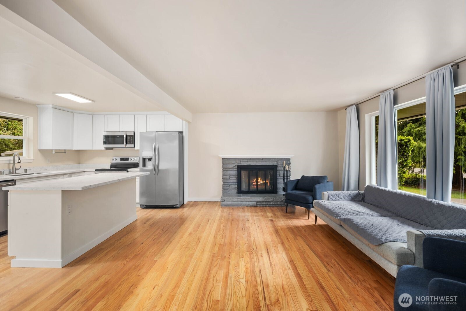 20604 4th Avenue SW, Normandy Park, WA 98166-4228