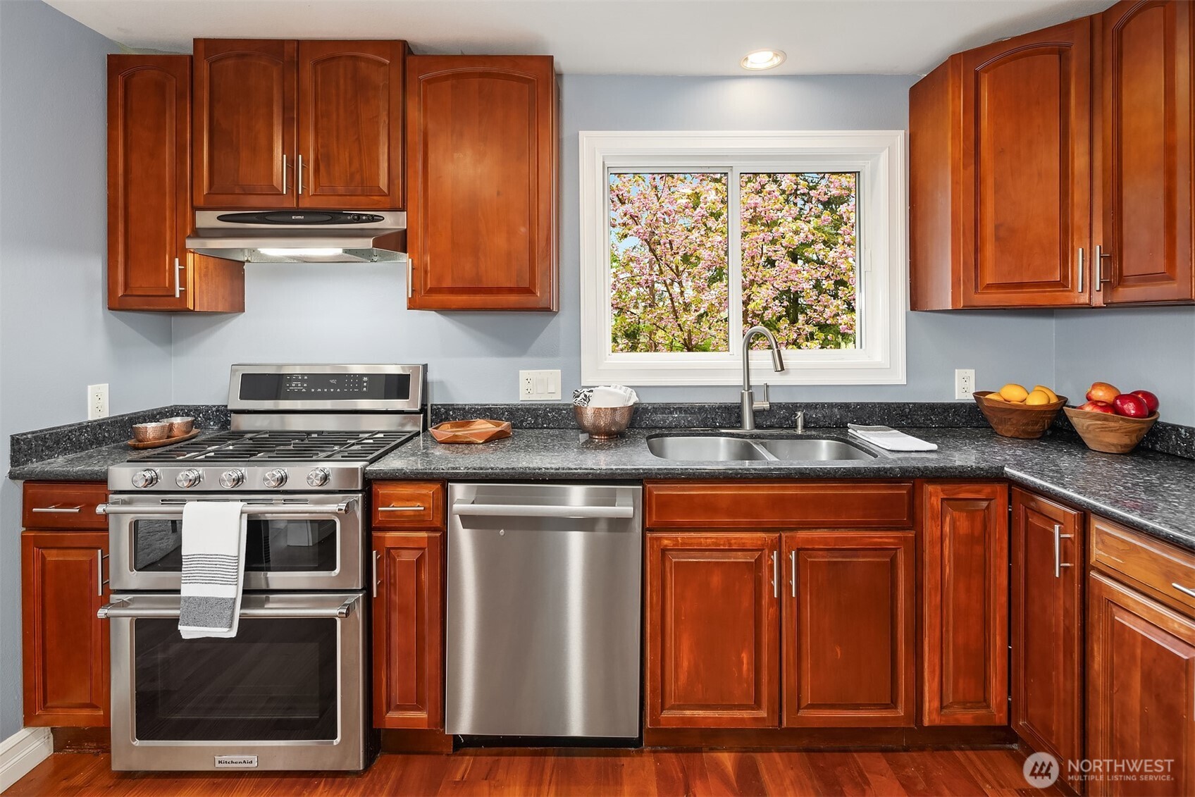 6240 NE 204th Place , Kenmore, WA 98028