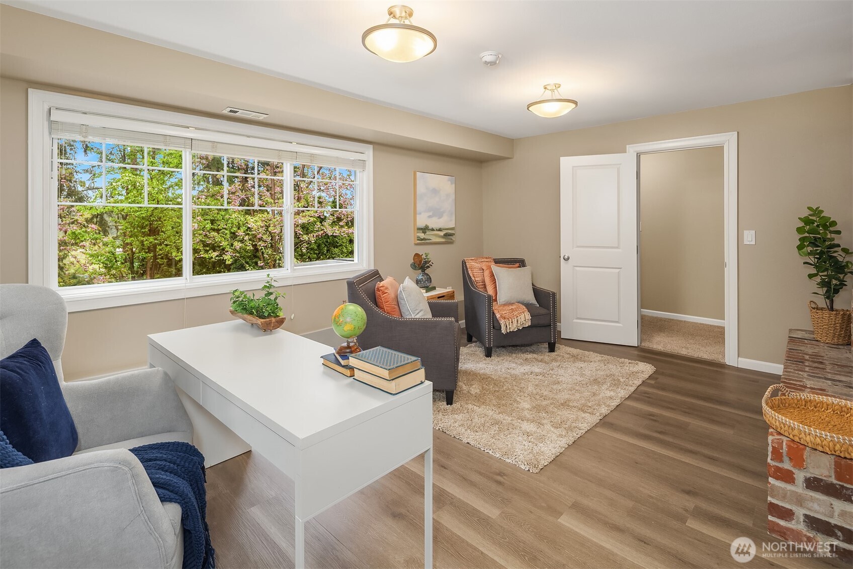 6240 NE 204th Place , Kenmore, WA 98028
