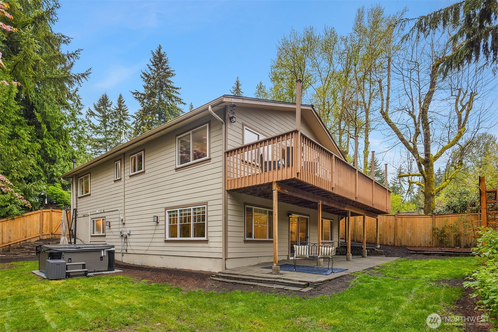 6240 NE 204th Place , Kenmore, WA 98028