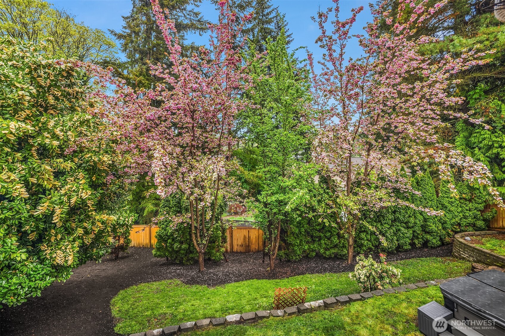 6240 NE 204th Place , Kenmore, WA 98028
