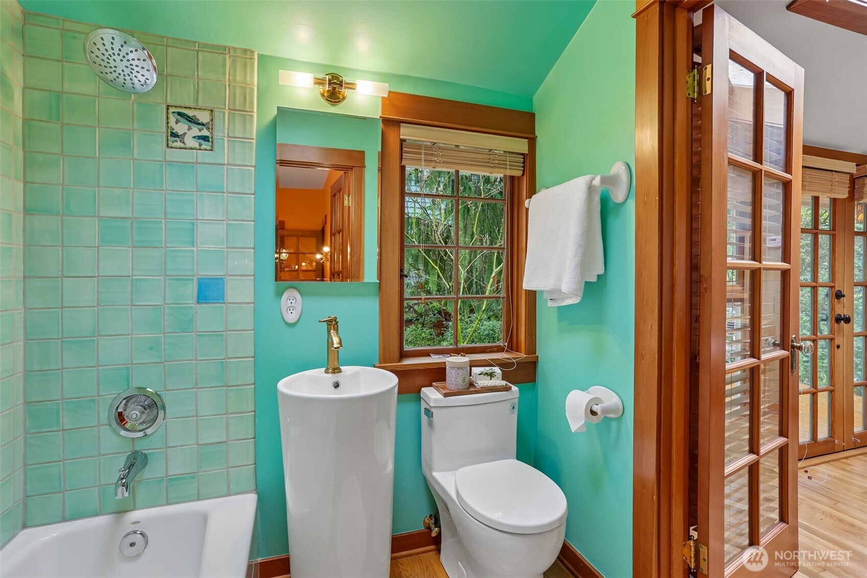 1514 NE 70th Street , Seattle, WA 98115