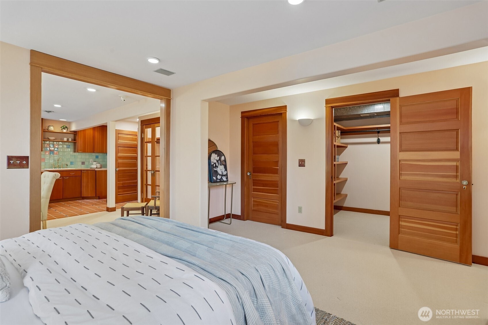 1514 NE 70th Street , Seattle, WA 98115