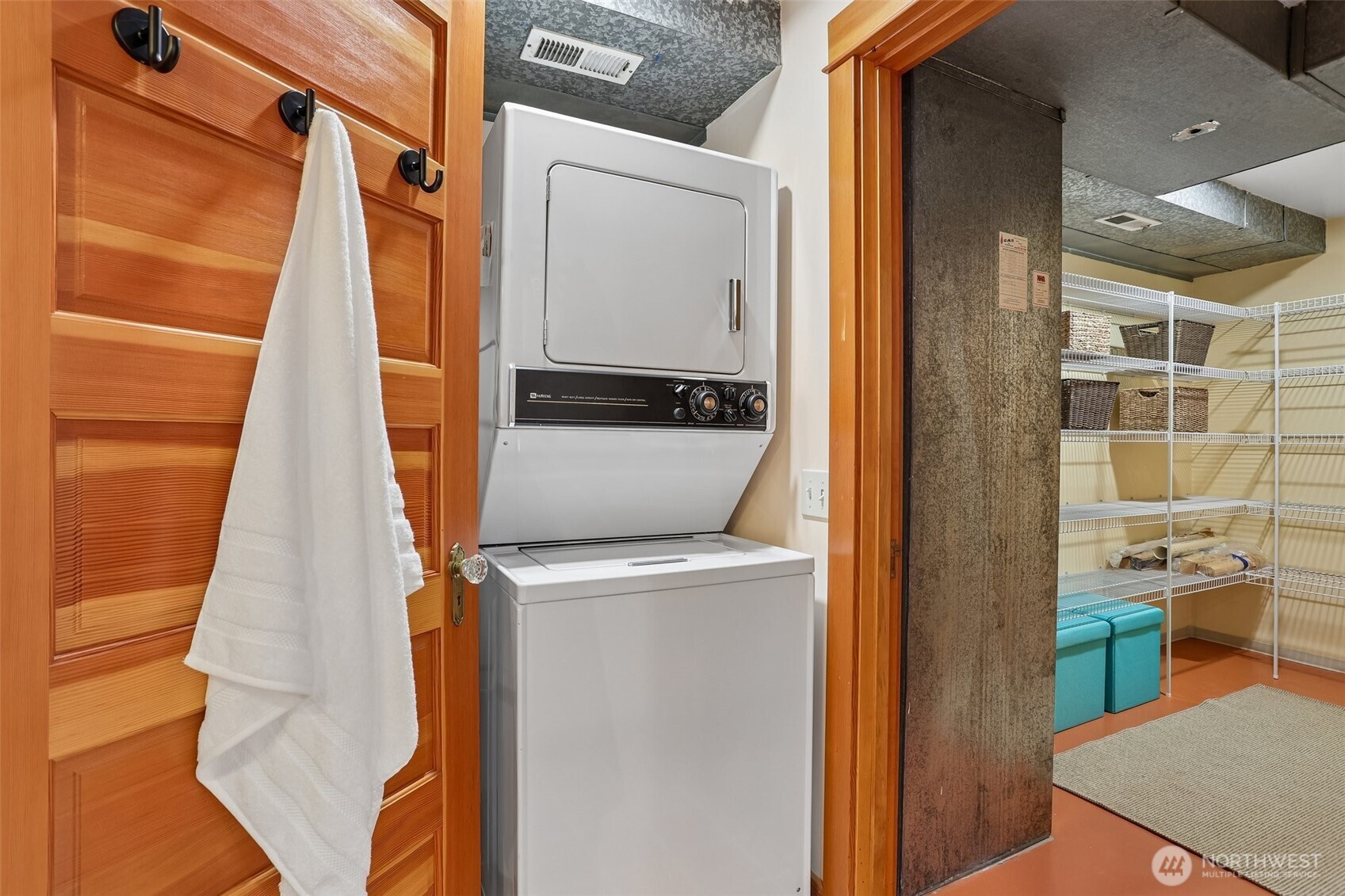 1514 NE 70th Street , Seattle, WA 98115