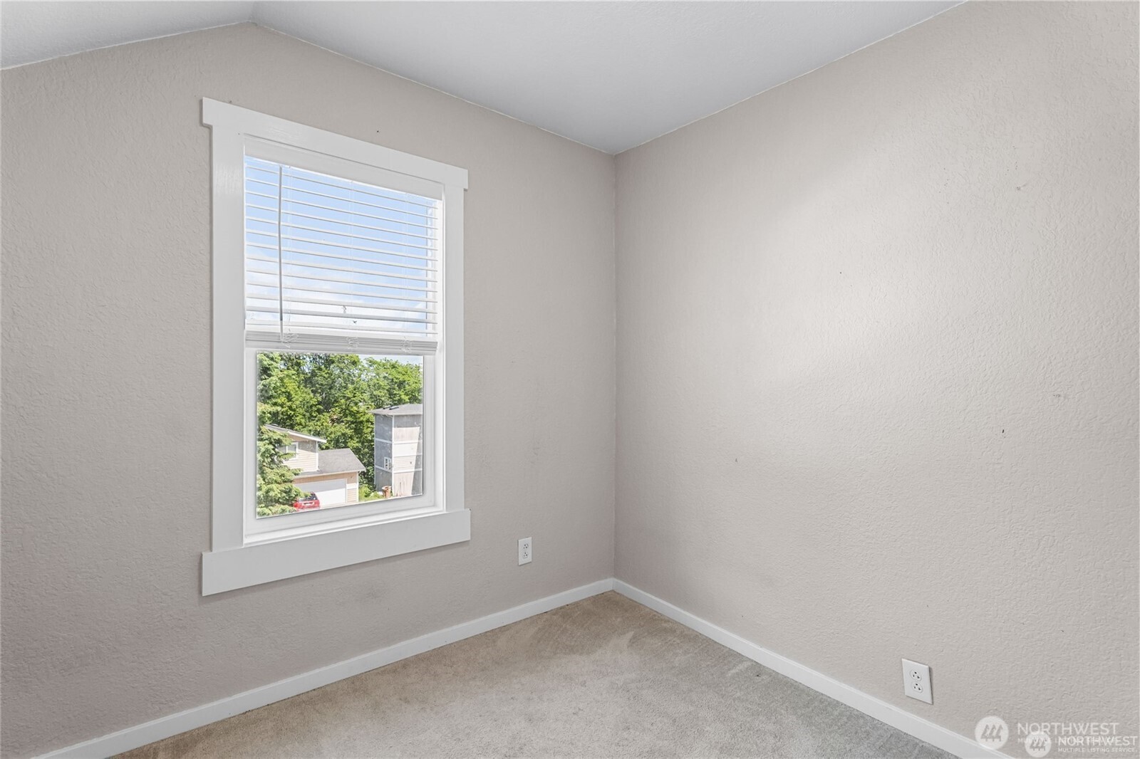 1306 E 32nd Street , Tacoma, WA 98404
