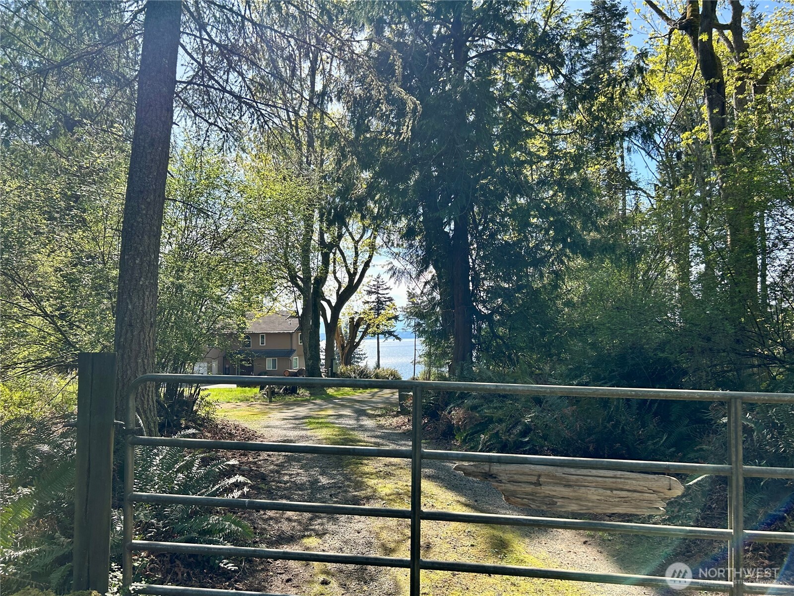 4236 Goatsbeard Lane , Clinton, WA 98236