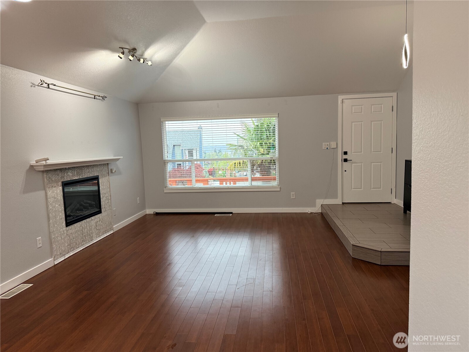 27840 25th Drive S, Federal Way, WA 98003