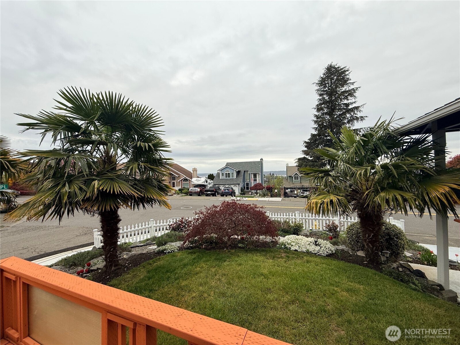 27840 25th Drive S, Federal Way, WA 98003
