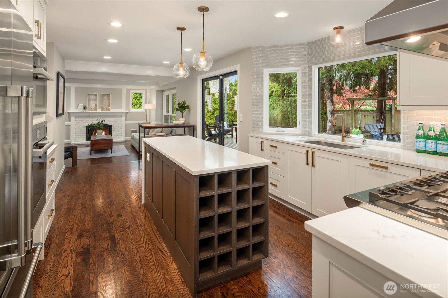 17206 SE 46th Street , Bellevue, WA 98006