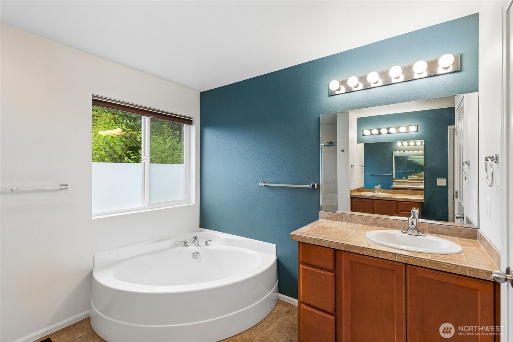 1398 Ebbets Drive SW, Tumwater, WA 98512-4613