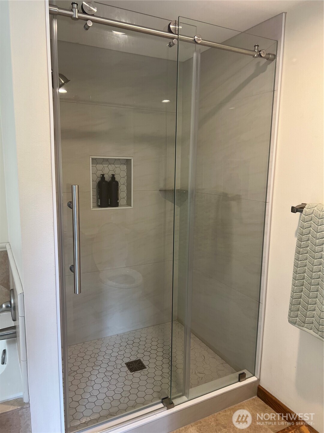 2837 220th Place NE, Sammamish, WA 98074