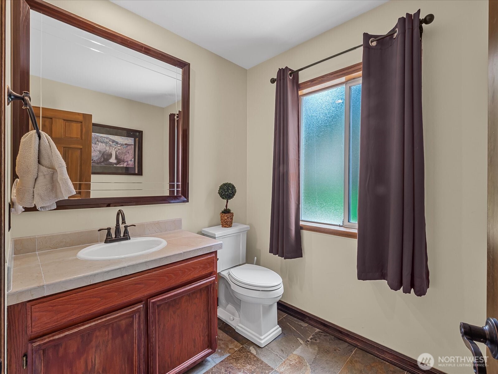 2837 220th Place NE, Sammamish, WA 98074