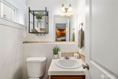 337 N 105th Street #A, Seattle, WA 98133 - Photo 18