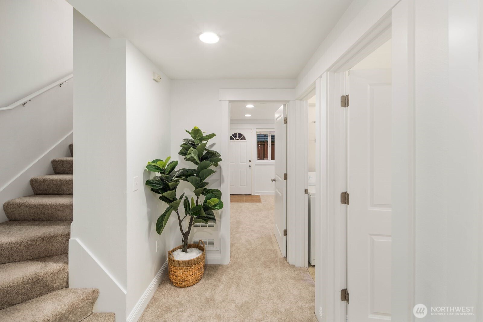 337 N 105th Street #A, Seattle, WA 98133