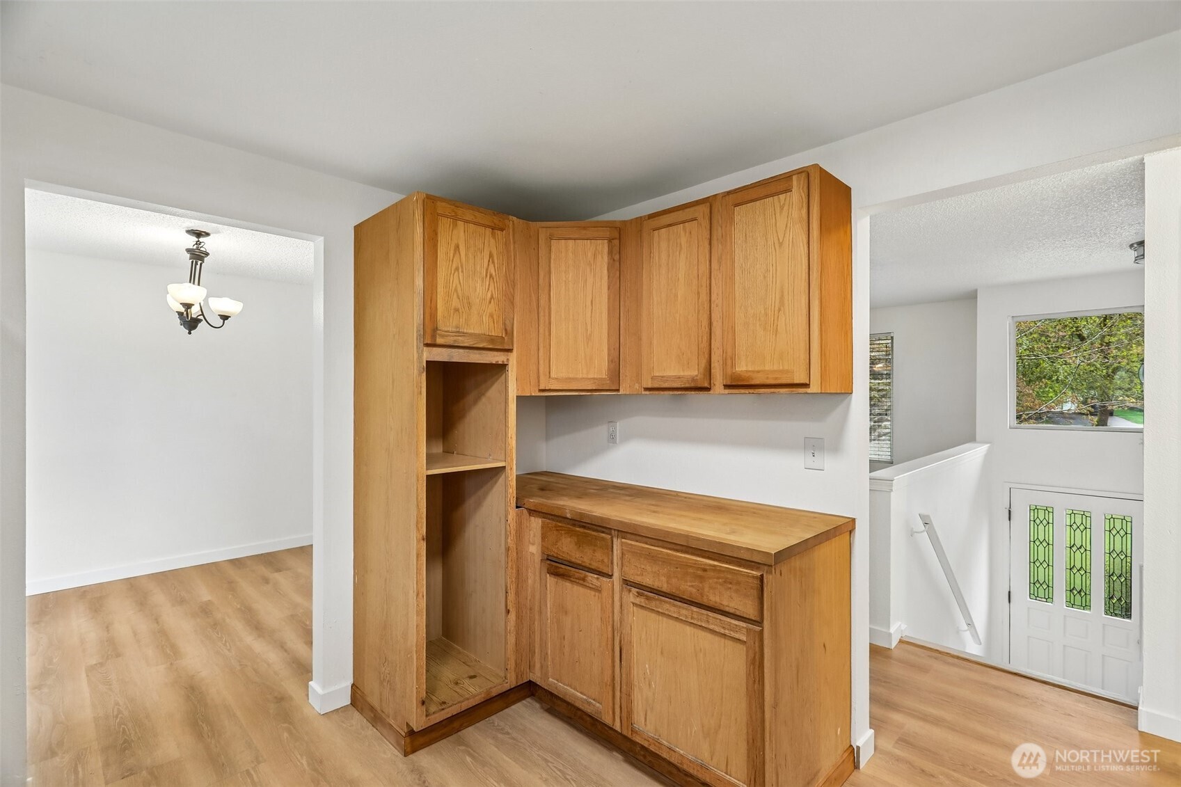 22904 41st Place W, Mountlake Terrace, WA 98043