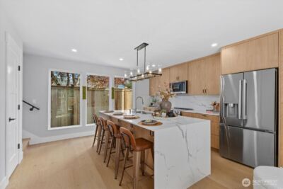 9537 Dayton Avenue N, Seattle, WA 98103 - Photo 8