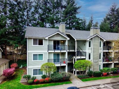 6527 200th Street SW #301, Lynnwood, WA 98036 - Photo 1