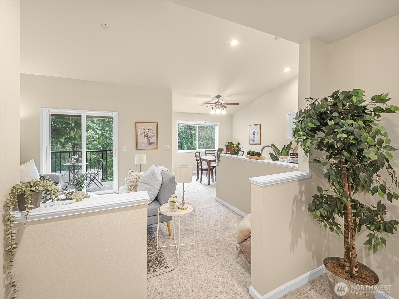 6527 200th Street SW #301, Lynnwood, WA 98036