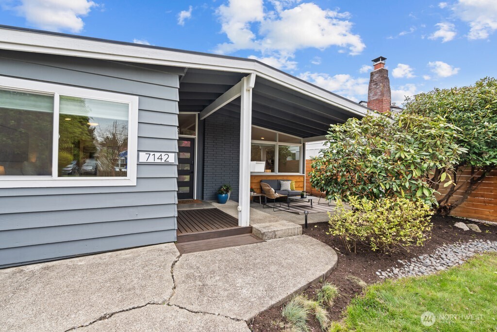 7142 31st Avenue SW, Seattle, WA 98126