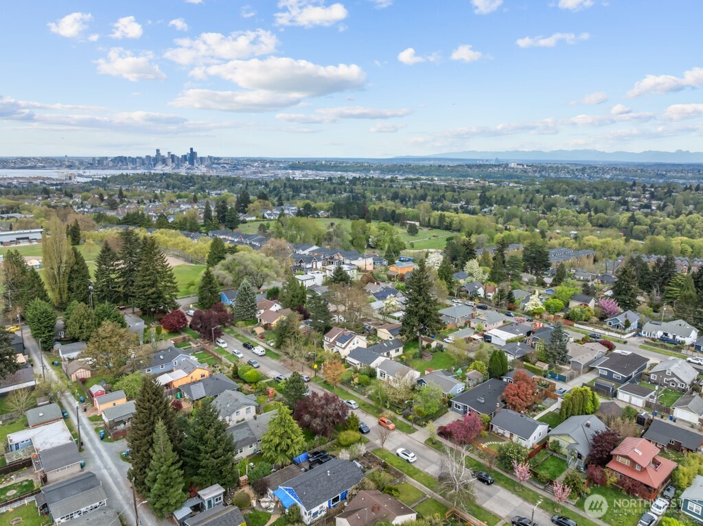 7142 31st Avenue SW, Seattle, WA 98126