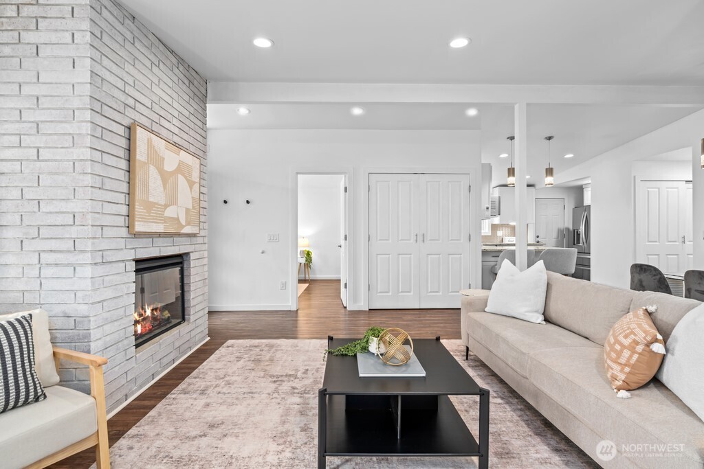 7142 31st Avenue SW, Seattle, WA 98126