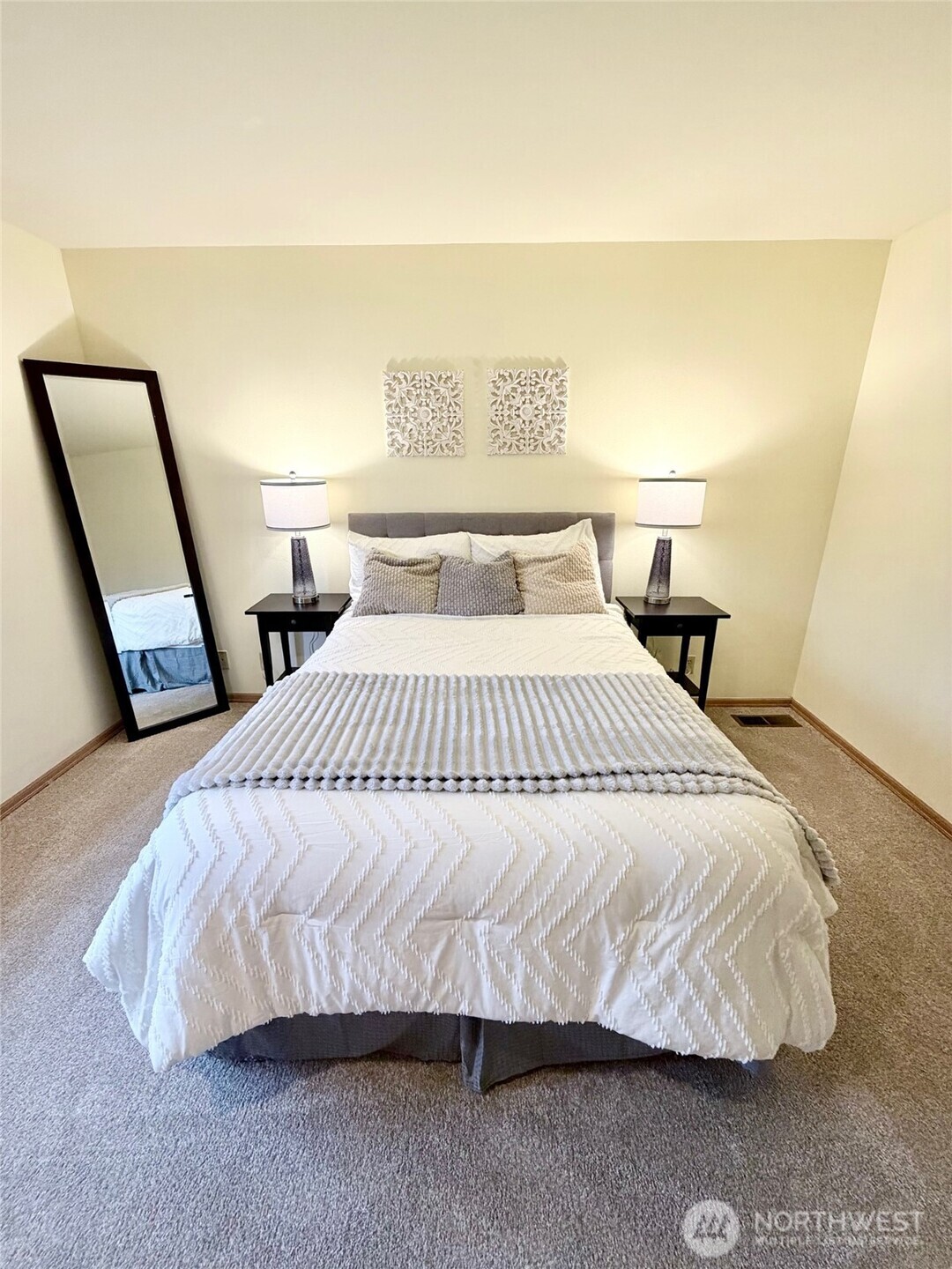 14819 SE 66th Street , Bellevue, WA 98006-5021