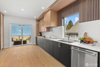 9535 Dayton Avenue N, Seattle, WA 98103 - Photo 11