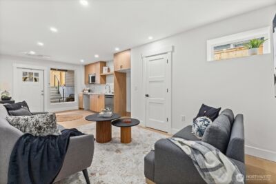 9535 Dayton Avenue N, Seattle, WA 98103 - Photo 20