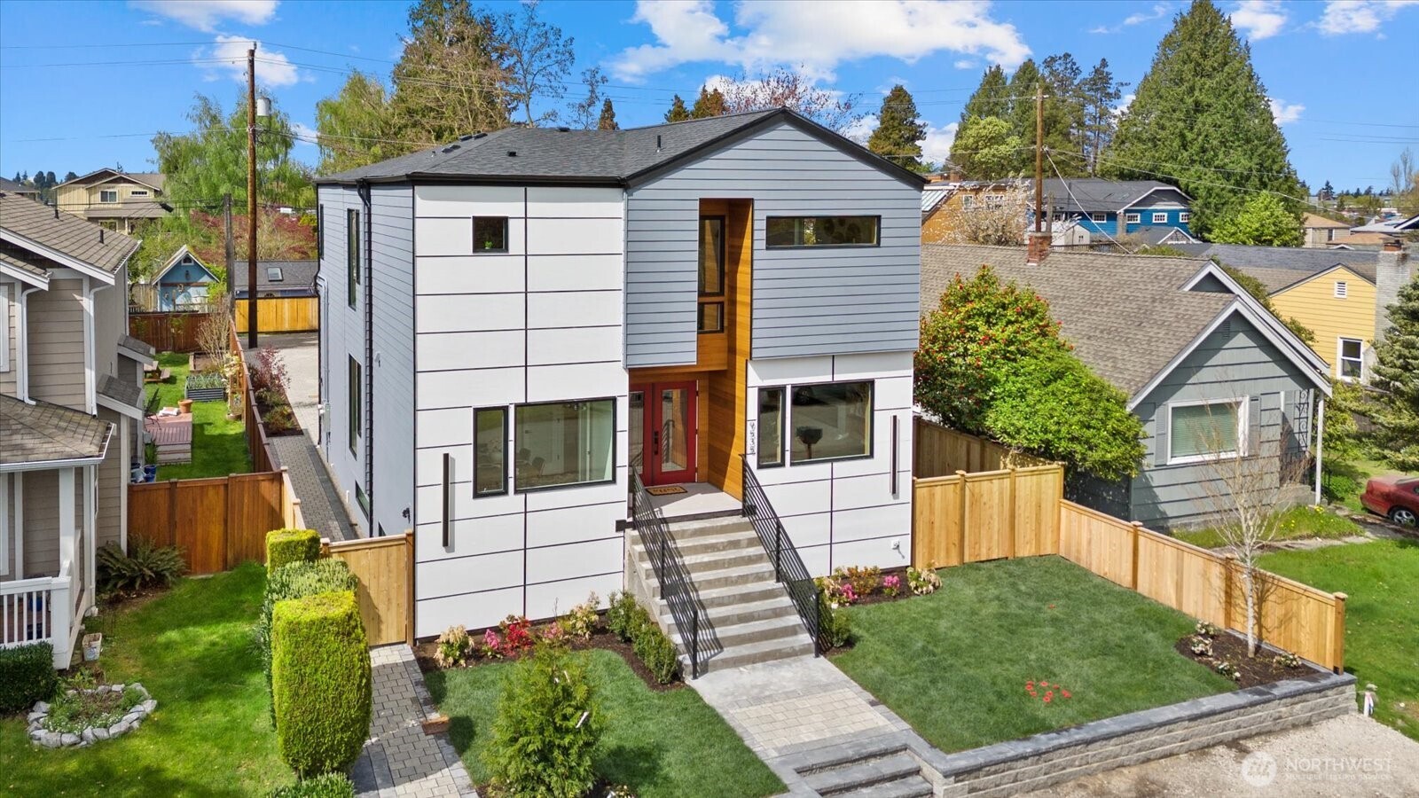 9535 Dayton Avenue N, Seattle, WA 98103